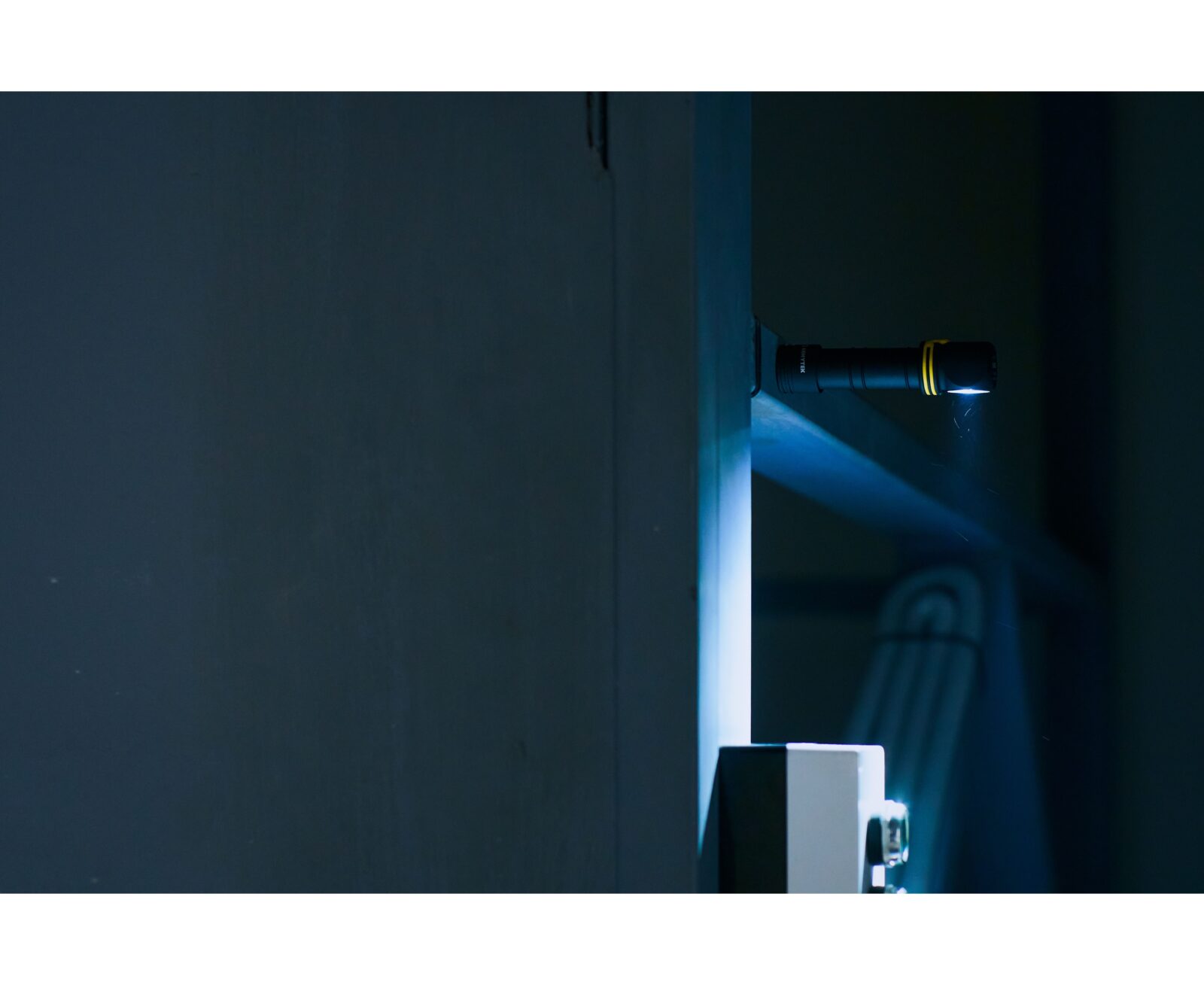 Armytek Elf C2 Micro USB White - obrazek 13